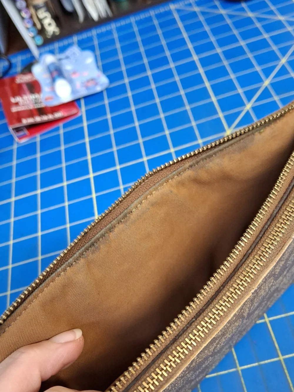 Coach Signature PVC Double Zip Wristlet Browns 8.5
